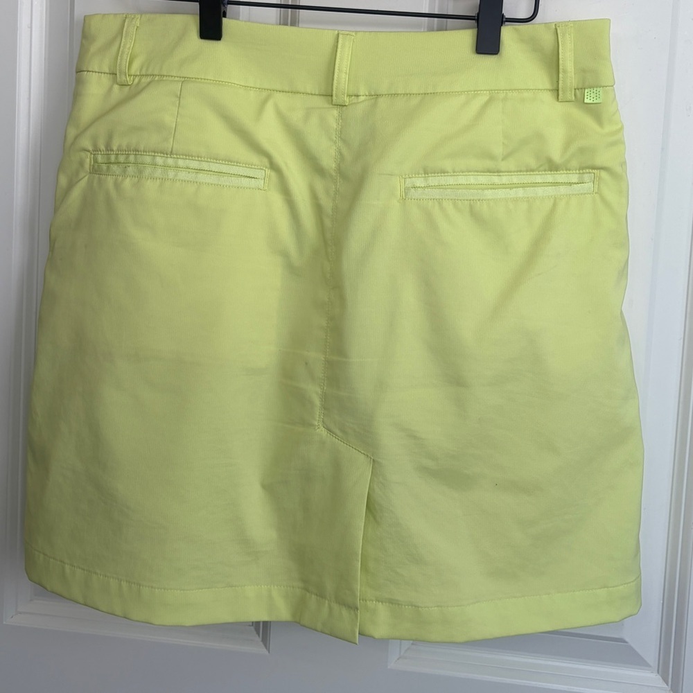 Excellent condition size 4 Puma Neon Yellow Skort. Side zip. Pockets. Chartreuse - Picture 6 of 11